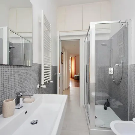 Prati Elegance Di Charme Con 2 Bagni Apartamento *