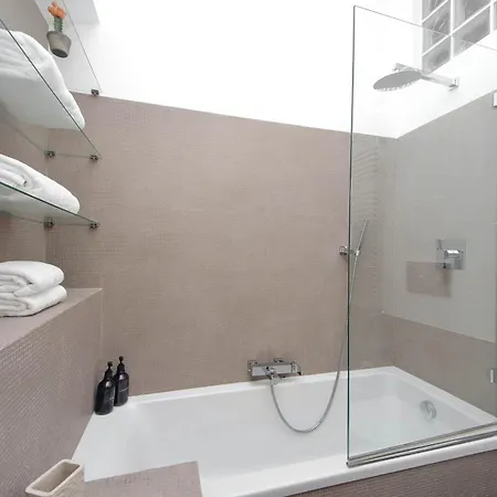 Prati Elegance Di Charme Con 2 Bagni